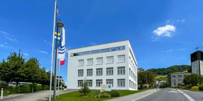 Das Gemeindehaus in Dierikon. Das Gemeindehaus in Dierikon.