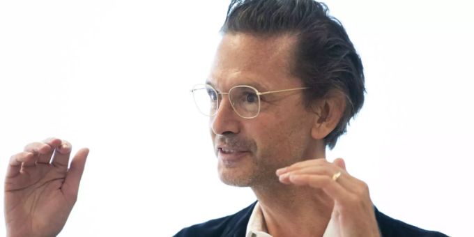 Der Zürcher Juri Steiner wird neuer Direktor des Musée cantonal des Beaux-Arts in Lausanne. Der Zürcher Juri Steiner wird neuer Direktor des Musée cantonal des Beaux-Arts in Lausanne.