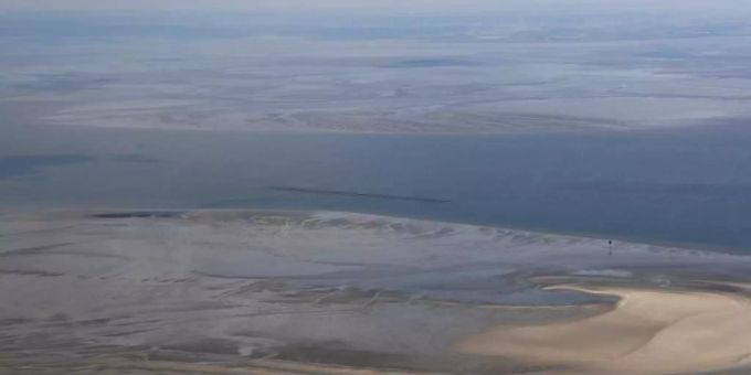Blick auf das Wattenmeer in der Nordsee vor Büsum. Wattenmeer