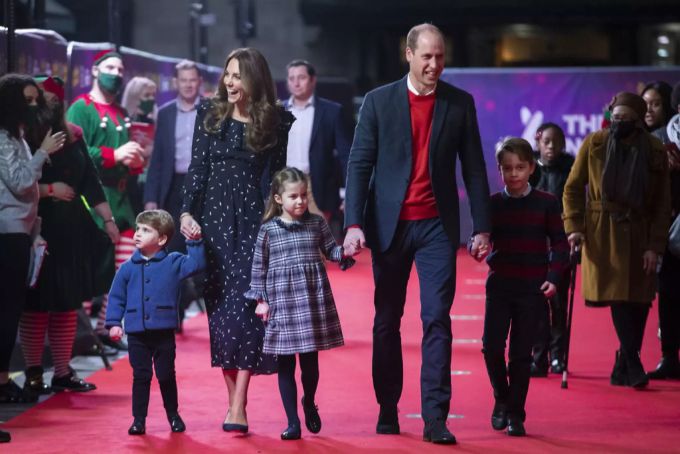 Kate Middleton und Prinz Harry mit ihren drei Kindern. (Archivbild) Kate Middleton