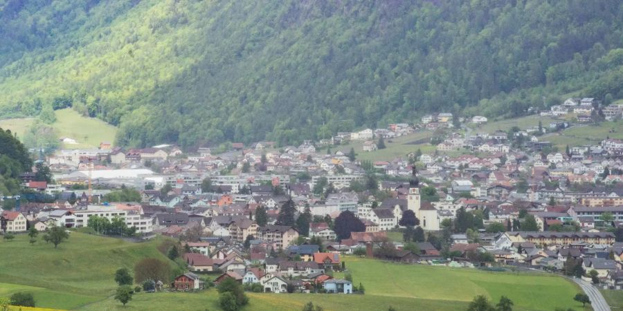 Blick auf Mels und Heiligkreuz im Kanton St. Gallen.