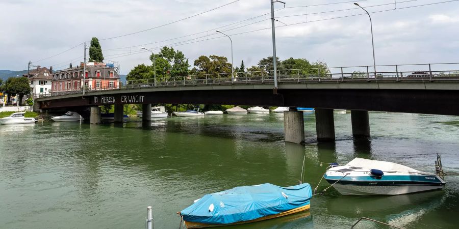 Brücke über den Nidau-Büren Kanal in Nidau.