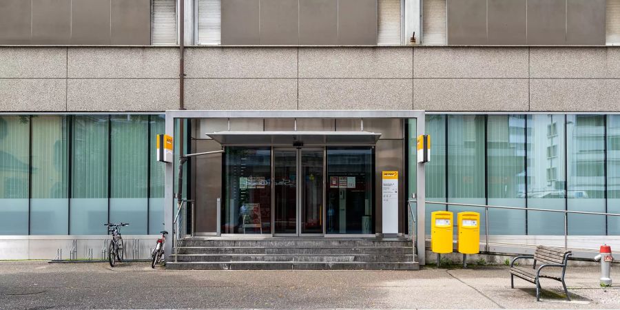 Die Post an der Bahnhofstrasse in Burgdorf.
