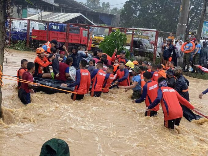 Die Philippinen werden jedes Jahr von durchschnittlich etwa 20 Taifunen heimgesucht Taifun Philippinen