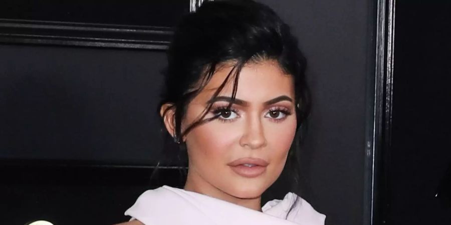 Manch ein Bewunderer von Kylie Jenner übertreibt es.