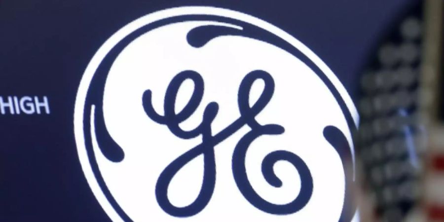 Das Logo von General Electric (GE) ist in der New Yorcker Börse. Foto: Richard Drew/AP/dpa