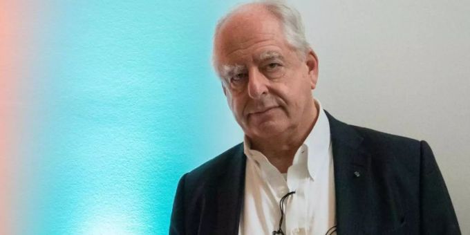 Der südafrikanische Künstler und Regisseur William Kentridge im Sprengel Museum in Hannover. Foto: Demy Becker/dpa Der südafrikanische Künstler und Regisseur William Kentridge im Sprengel Museum in Hannover. Foto: Demy Becker/dpa