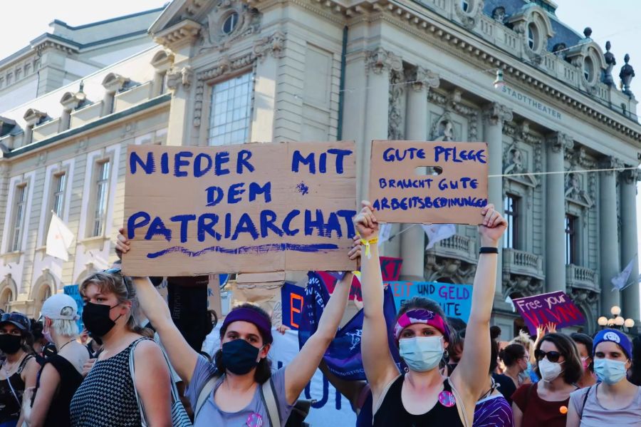 Für bessere Care-Arbeit, gegen das Patriarchat.