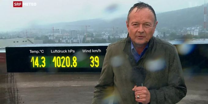 Pflotschnass - SRF-Bucheli wettert auf «Meteo»-Dach über Klimawandel