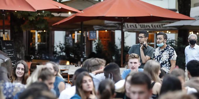 Corona-sicher - Epidemiologe: So sind Familientreffen weiterhin möglich