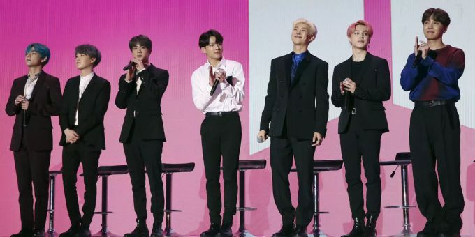 Die Band BTS besteht derzeit aus sieben Mitgliedern, hier im Jahr 2019. BTS Südkorea J-Hope Spenden