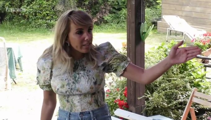 «Sommerhaus der Stars»: Annemarie wettert gegen die Kandidaten. «Sommerhaus der Stars»