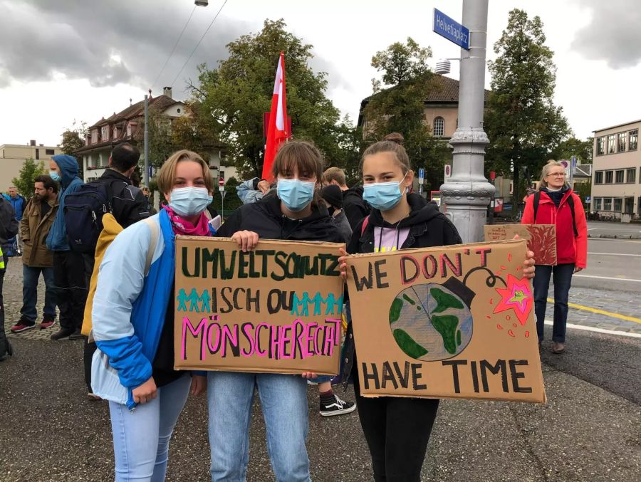 Unter den Demonstranten sind auch heute wieder viele Jugendliche dabei