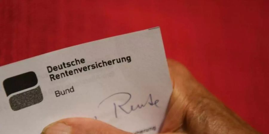 Die Rentenübersicht soll bald digital kommen. Foto: Felix Kästle/dpa