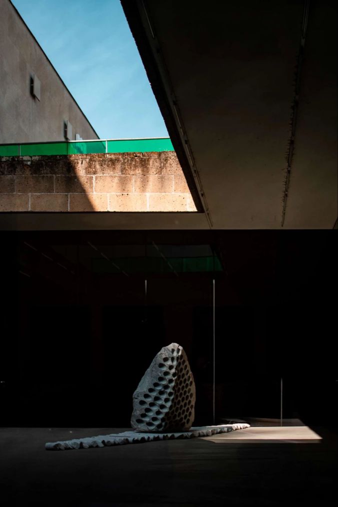 Ein Ausstellungsstück von Julian Charrière.
