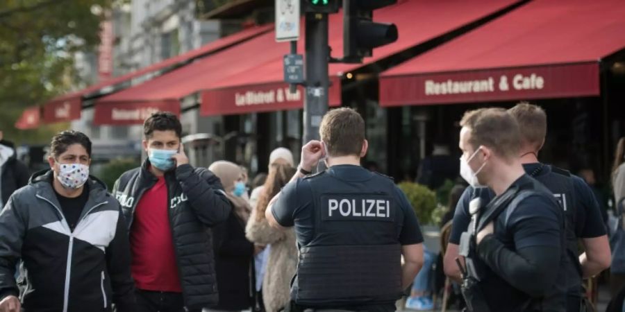 Polizei kontrolliert Einhaltung von Corona-Regeln