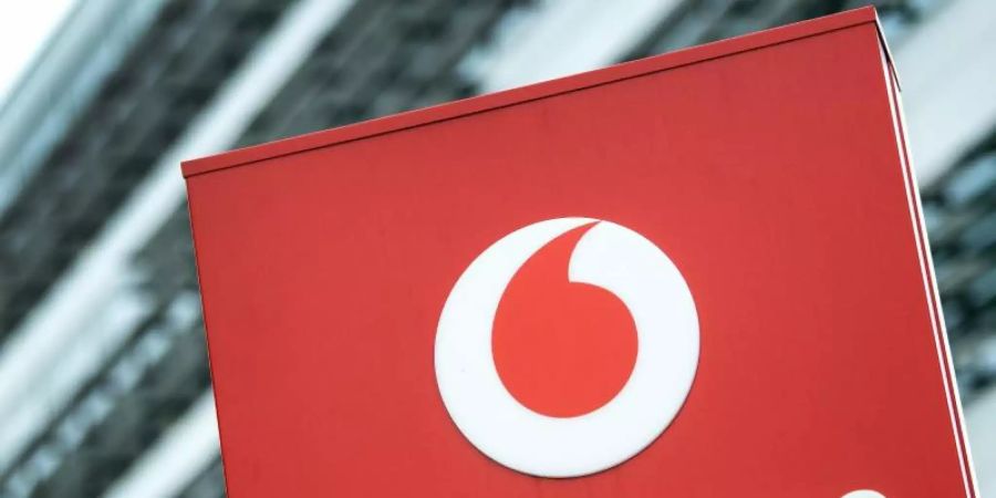 Vodafone hat sich gegen einen US-Milliardär durchgesetzt. Foto: Federico Gambarini/dpa