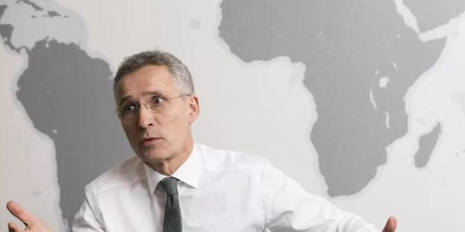 Jens Stoltenberg, der Generalsekretär der NATO, sendet ein Signal der Gesprächsbereitschaft nach Moskau. Foto: Thierry Monasse/dpa Jens Stoltenberg, der Generalsekretär der NATO, sendet ein Signal der Gesprächsbereitschaft nach Moskau. Foto: Thierry Monasse/dpa