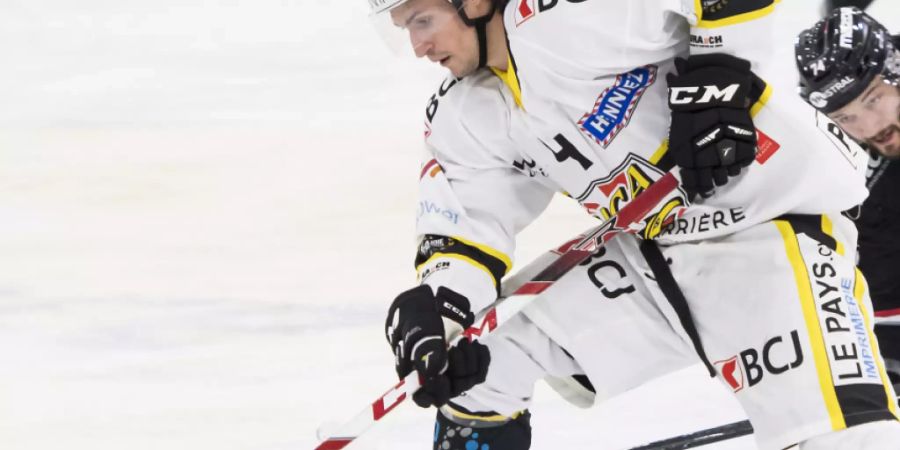 Jonathan Hazen (am Puck) erzielte das Overtime-Siegestor von Ajoie gegen Visp