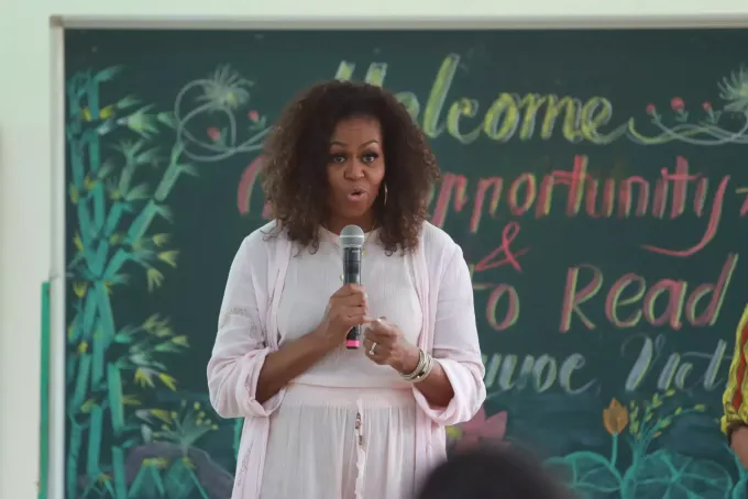 Michelle Obama setzt sich im Vietnam für Schülerinnen ein