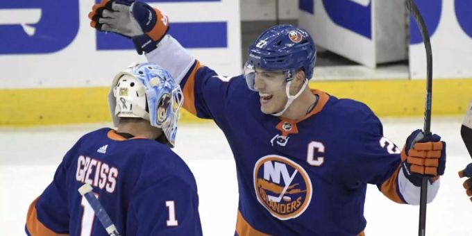 Die New York Islanders besiegten die New Jersey Devils mit 4:3. Foto: Bill Kostroun/FR51951 AP/dpa
