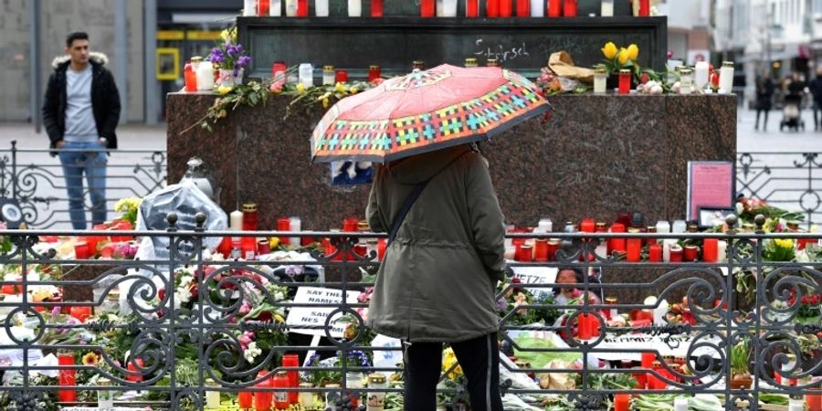 Gedenkstätte in Hanau kurz nach dem Anschlag