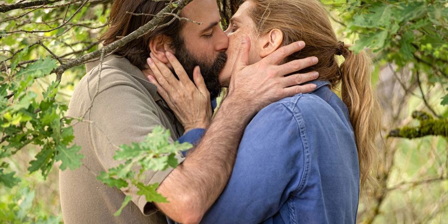 Charlotte (Sandrine Kiberlain) und Simon (Vincent Macaigne) haben eine Affäre.