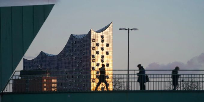 Die Elbphilharmonie im Hamburger Hafen. Elbphilharmonie Hamburg
