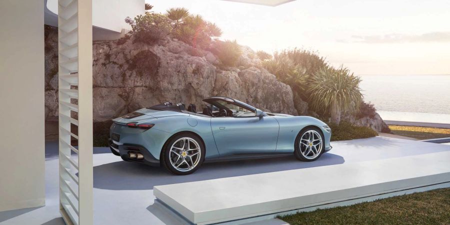 2023 Ferrari Roma Spider