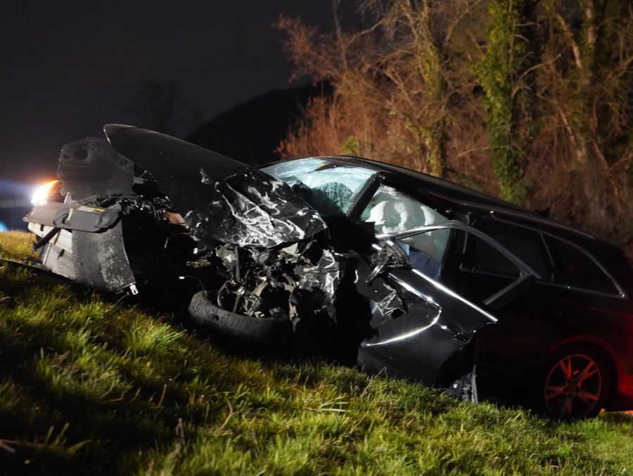 Am Unfall beteiligt waren drei Fahrzeuge, wie die Kantonspolizei Aargau gegenüber Nau.ch bestätigt.