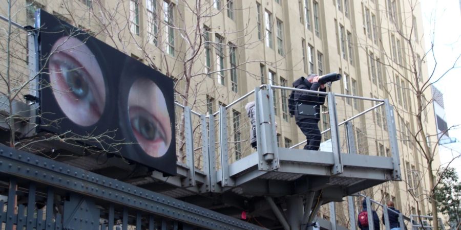 Das Kunstwerk «Observer, Observed» der in Hamburg geborenen Künstlerin Julia Phillips.
