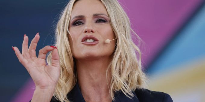 Zeit mit Enkel - Michelle Hunziker im Grossmutterglück