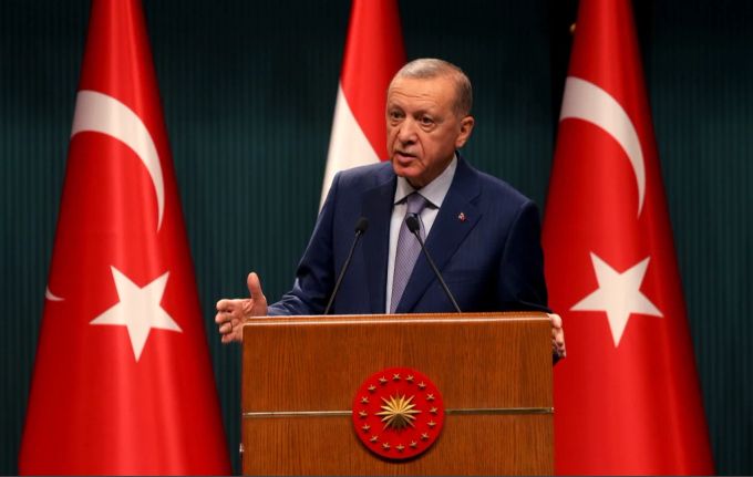 Recep Tayyip Erdogan profitierte von dem, was Atatürk aufgebaut hat - und will nun einen anderen politischen Weg gehen. erdogan türkei atatürk