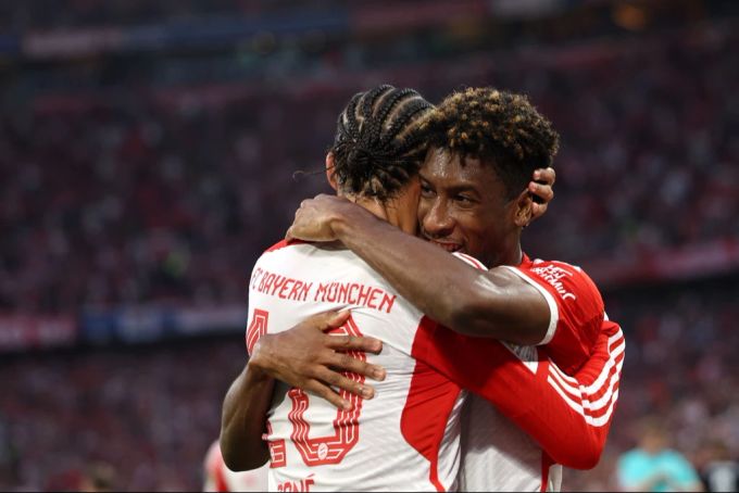 Bayerns Siegtorschützen gegen Freiburg: Leroy Sané und Kingsley Coman. Leroy Sané Kingsley Coman