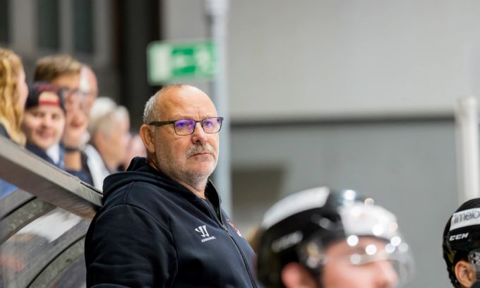 Assistenztrainer Hans Bosshardt und seine Verteidiger sorgen für defensive Sicherheit beim EHC Thun. EHC Thun