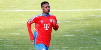 Saison wohl vorbei - Bayern-Profi Sarr mit Kreuzbandriss im Training Saison wohl vorbei - Bayern-Profi Sarr mit Kreuzbandriss im Training