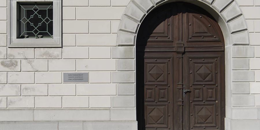 Einem St. Galler Arzt wird vor dem Kantonsgericht fahrlässige Tötung vorgeworfen. Das Kreisgericht hatte ihn freigesprochen. (Archivbild)