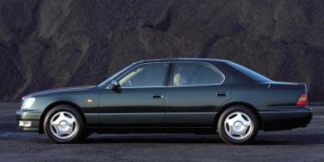 Toyota Lexus LS 400