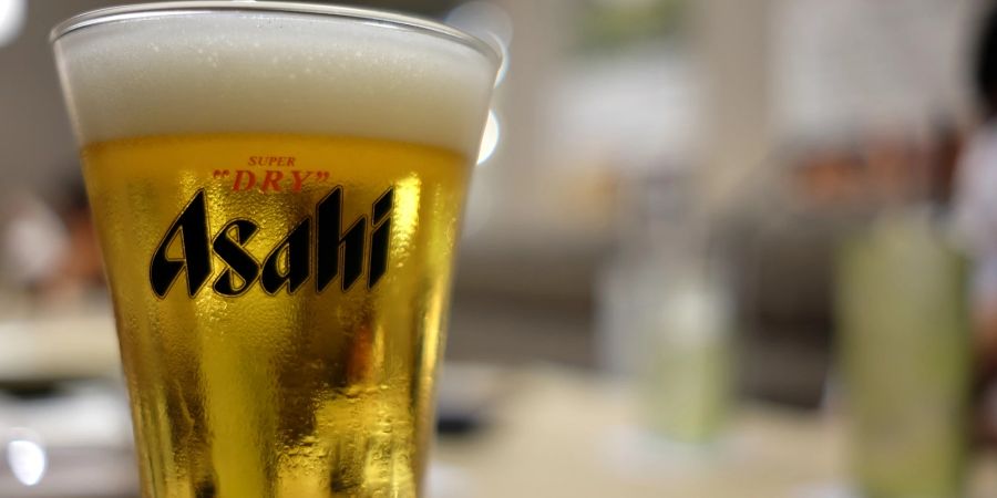 Asahi Bier aus Japan wird auf der ganzen Welt gerne getrunken.