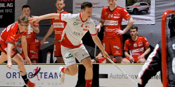 Die erste Mannschaft des UHC Thun verliert das Playout-Spiel 4 und 5 gegen Chur. Erste Mannschaft des UHC Thun