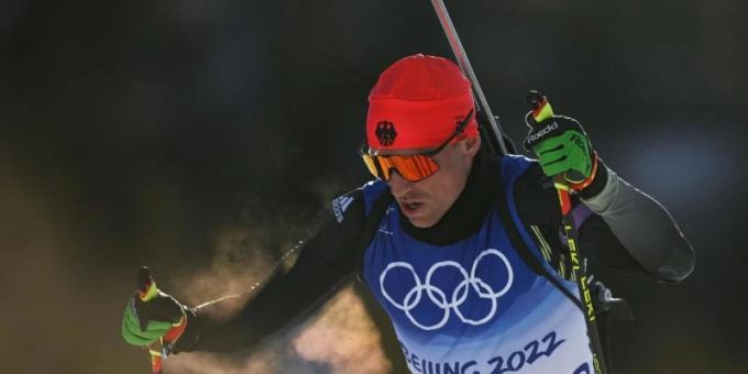 Der deutsche Biathlet Erik Lesser kritisiert die Winterspiele in Peking. Foto: Hendrik Schmidt/dpa-Zentralbild/dpa Der deutsche Biathlet Erik Lesser kritisiert die Winterspiele in Peking. Foto: Hendrik Schmidt/dpa-Zentralbild/dpa