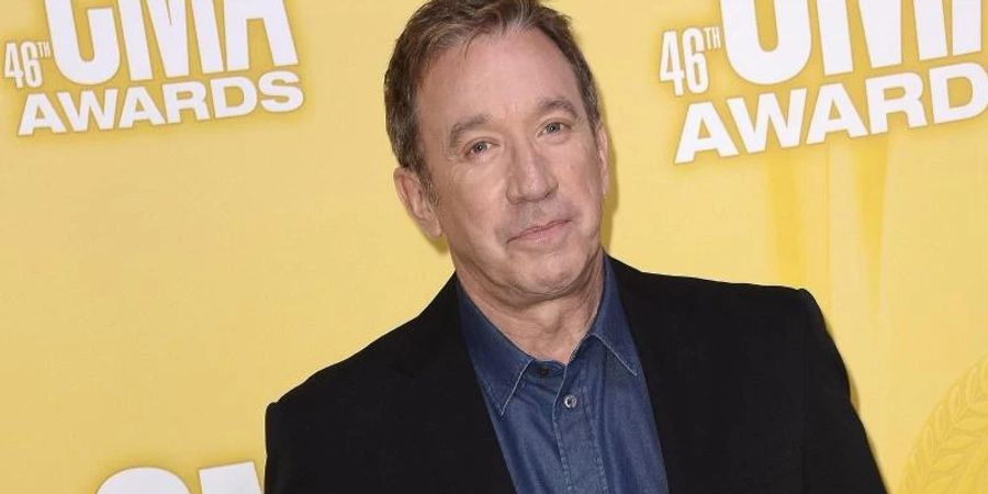 Bald mit Rauschebart und rotem Kostüm: Tim Allen steht wieder als Weihnachtsmann vor der Kamera. Foto: Paul Buck/EPA/dpa