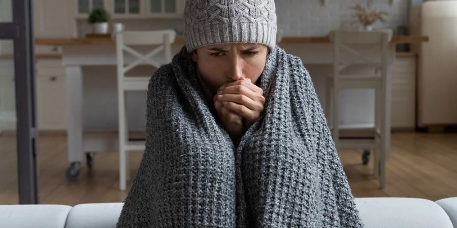 Mehr Kleidung im Zwiebellook hält den Körper im Winter warm.