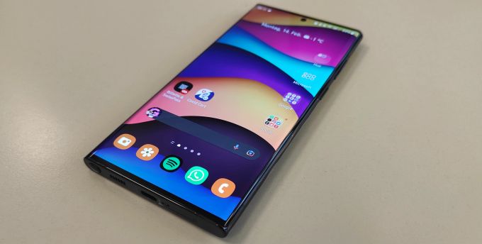 Zurzeit funktioniert das mit den farblich einheitlichen Icons noch nicht so ganz. Android 12 Samsung