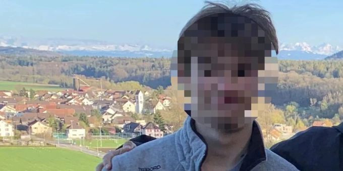 Der vermisste Dimitri (17), der zuletzt in Möriken-Wildegg gesehen wurde, ist unversehrt aufgetaucht. Möriken-Wildegg