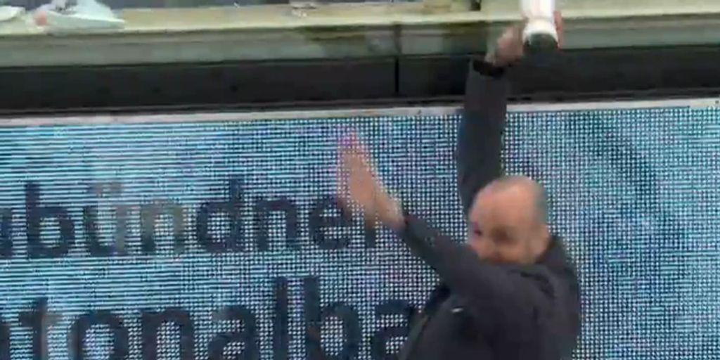 HC Davos Wohlwend rastet nach 12 komplett aus