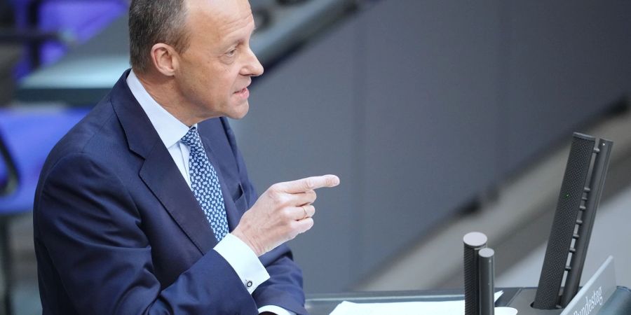 Oppositionsführer Friedrich Merz im Bundestag. Die CDU will den Nachtragshaushalt der Ampelkoalition mit einer Verfassungsklage aushebeln.