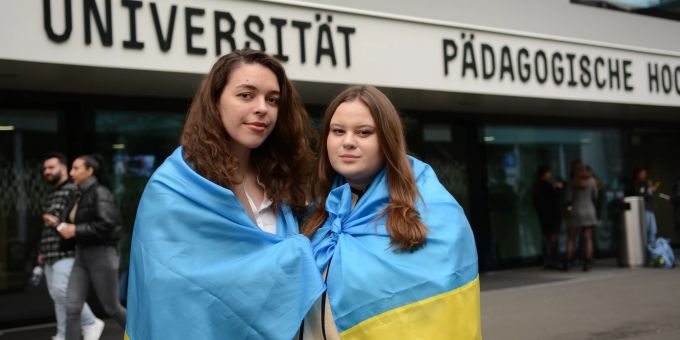 Als der Ukraine-Krieg begann, waren sie bereits in der Schweiz: Austauschstudierende an der Uni Luzern. Ukraine Krieg