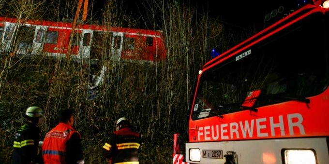Rettungseinsatz nach dem Unglück am Montag Rettungseinsatz nach dem Unglück am Montag