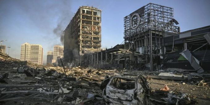 Ukraine-Krieg: Bei einem russischen Angriff in Charkiw wurden sechs Zivilisten getötet (Symbolbild). Ukraine-Krieg Charkiw